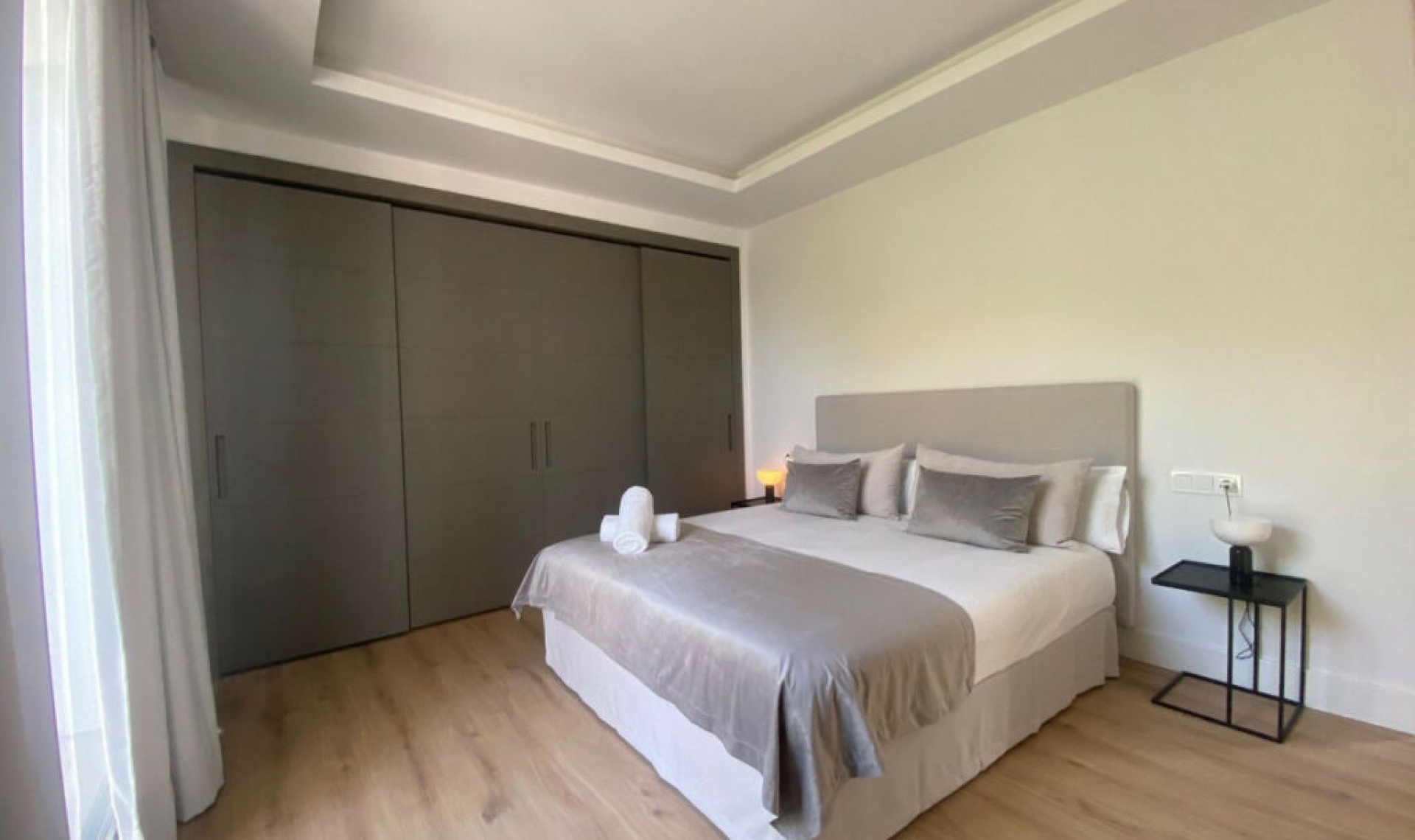 Resale - House -
Monte Halcones