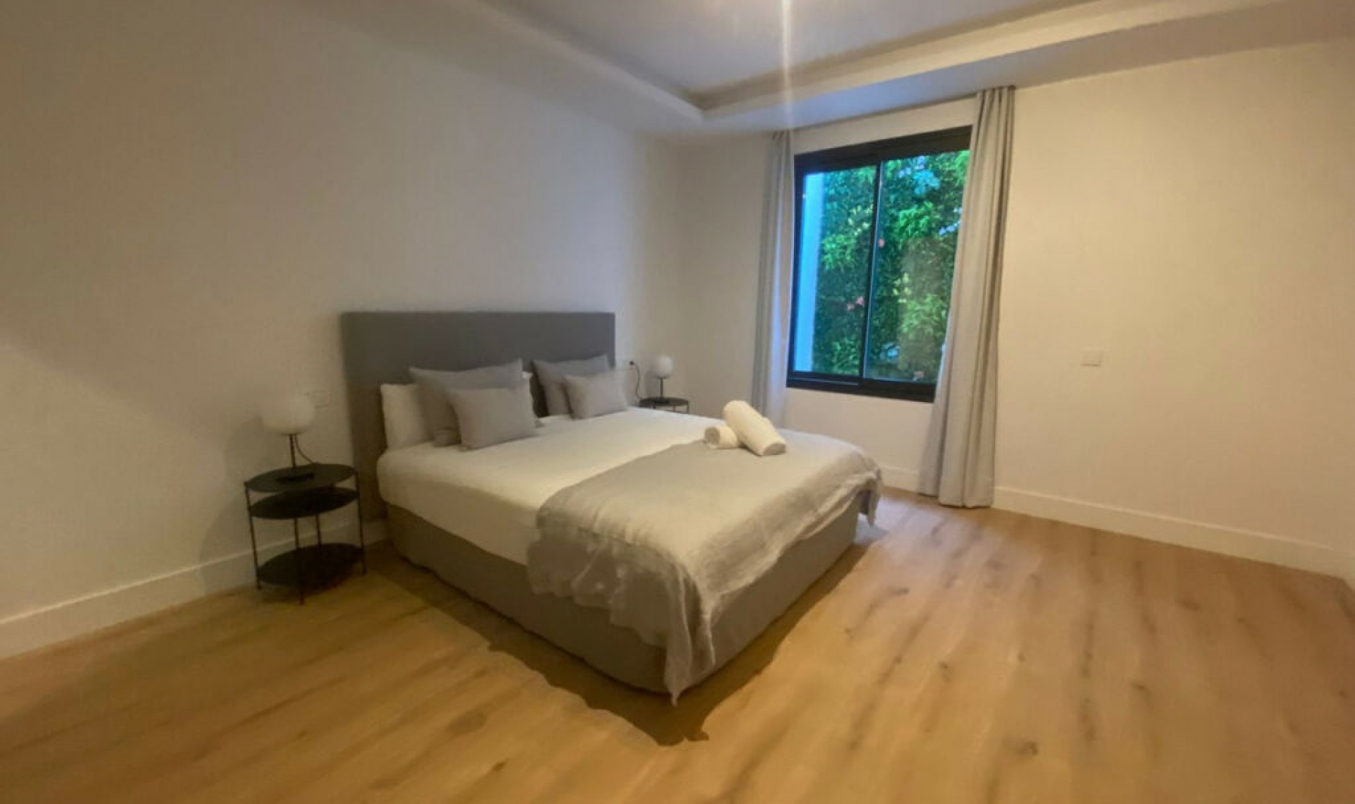 Resale - House -
Monte Halcones