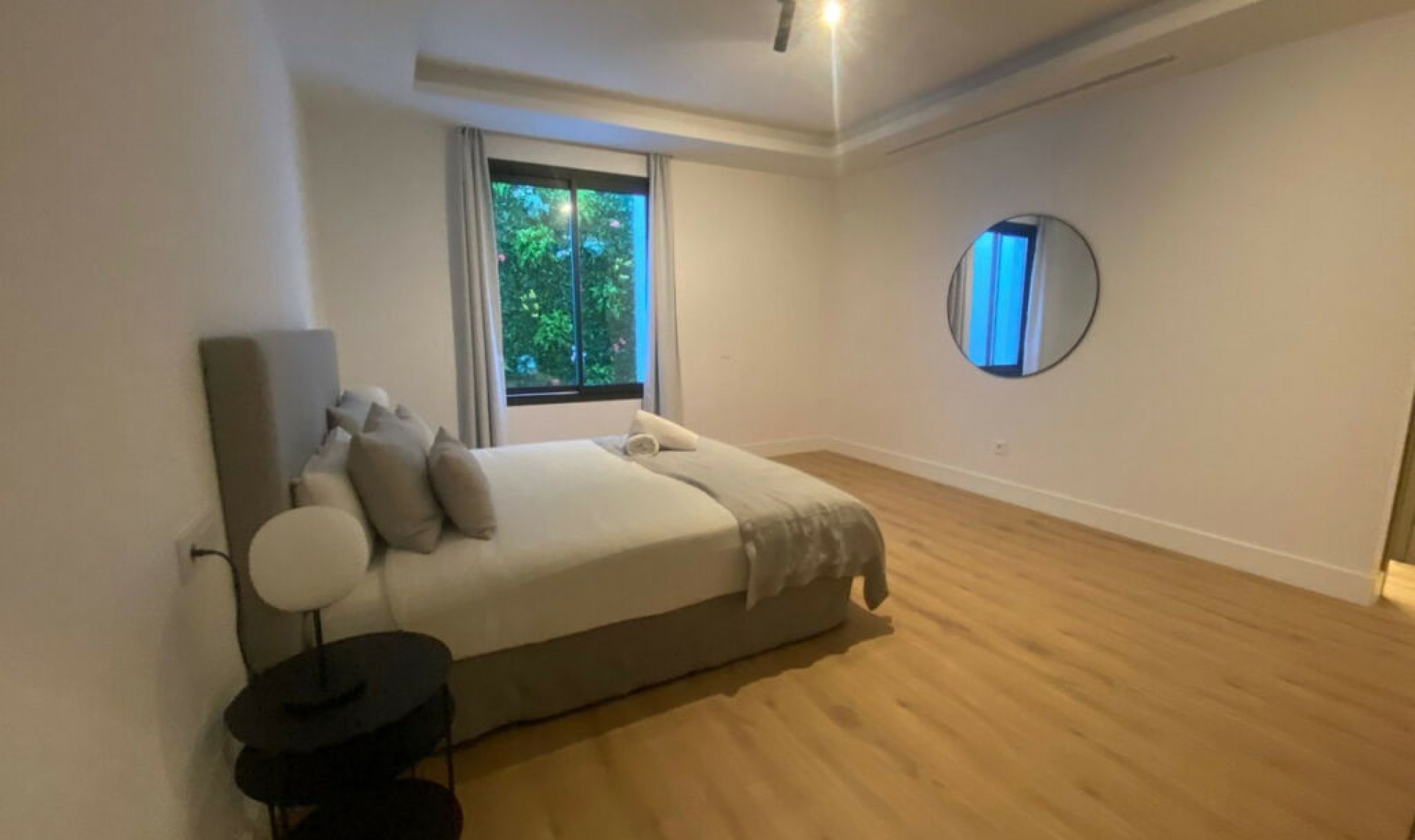 Resale - House -
Monte Halcones