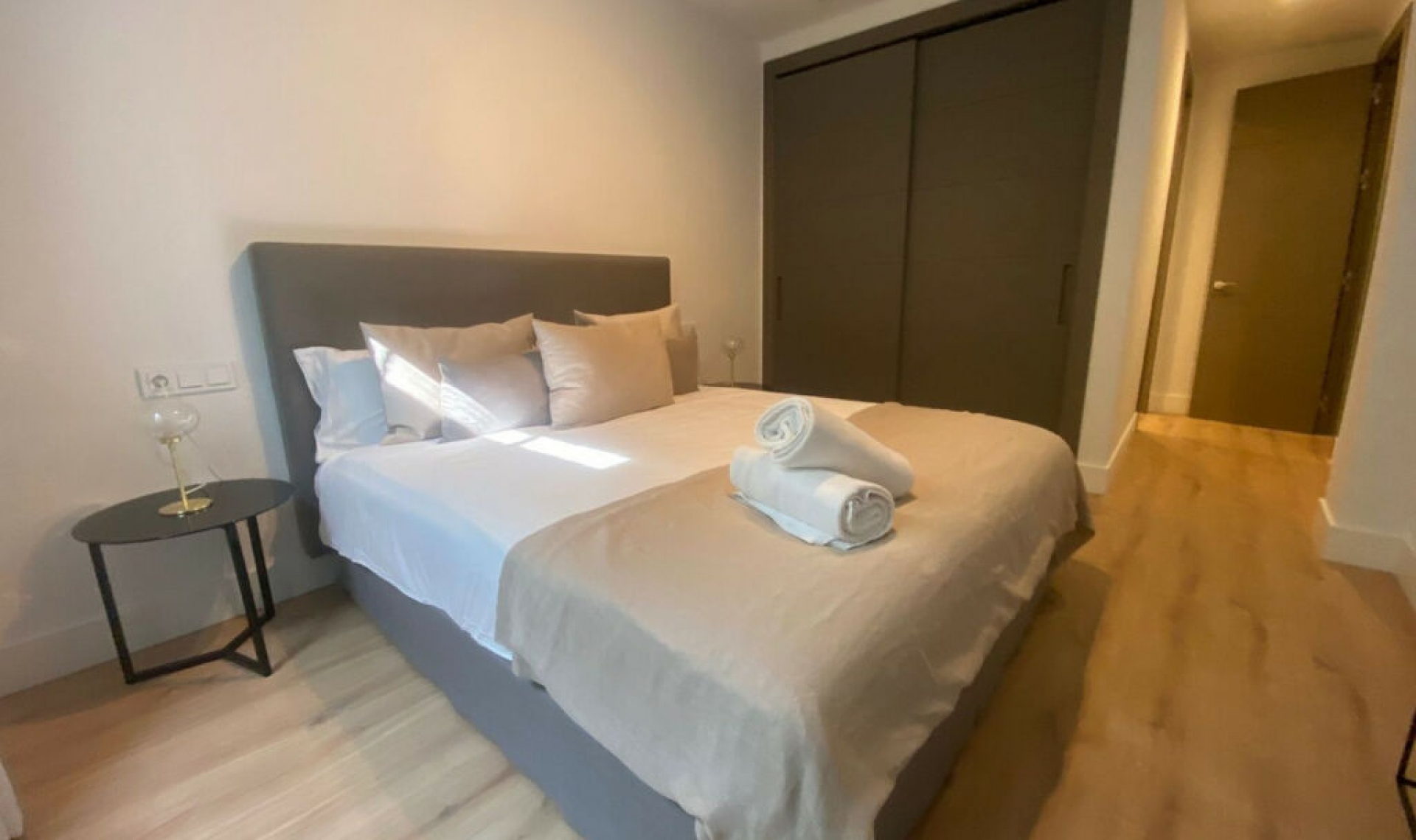 Resale - House -
Monte Halcones