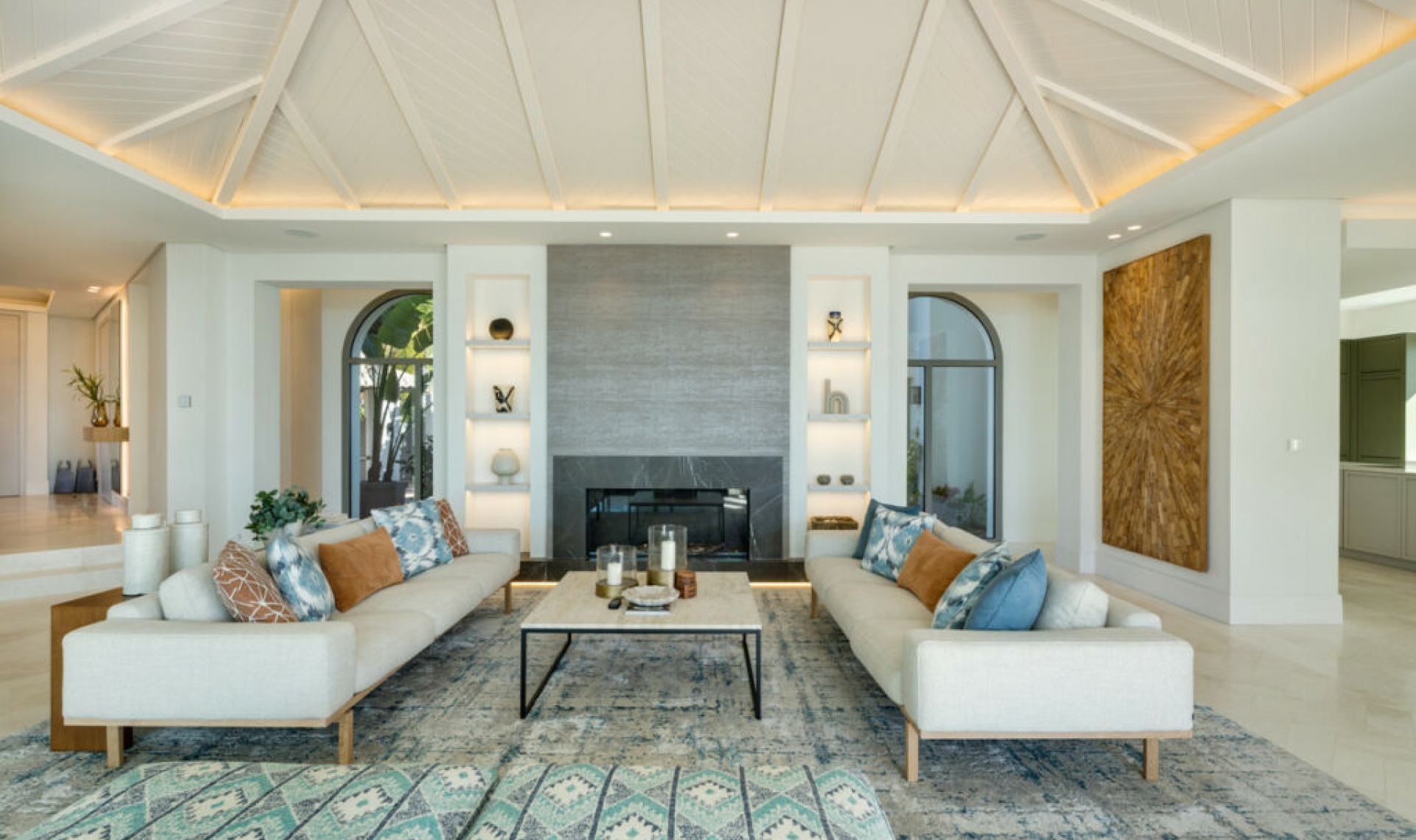 Resale - House -
Monte Halcones