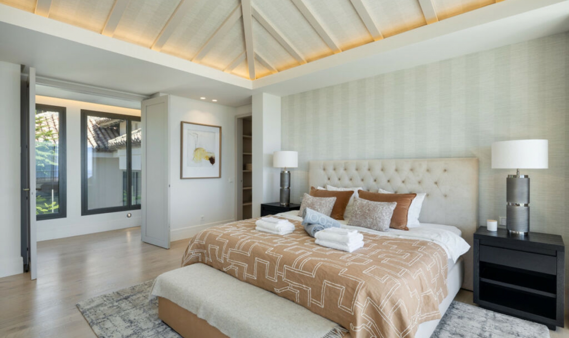 Resale - House -
Monte Halcones