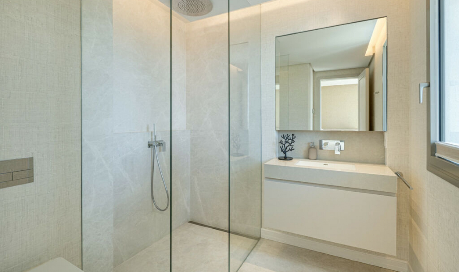 Resale - House -
Monte Halcones