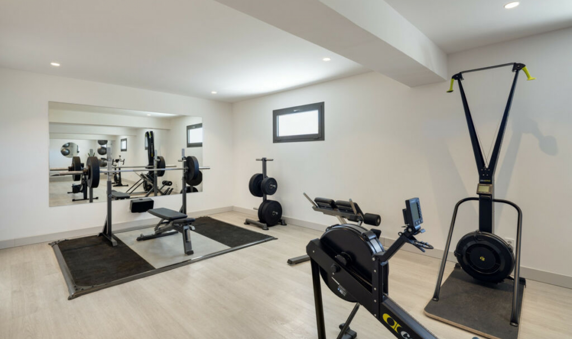 Resale - House -
Monte Halcones