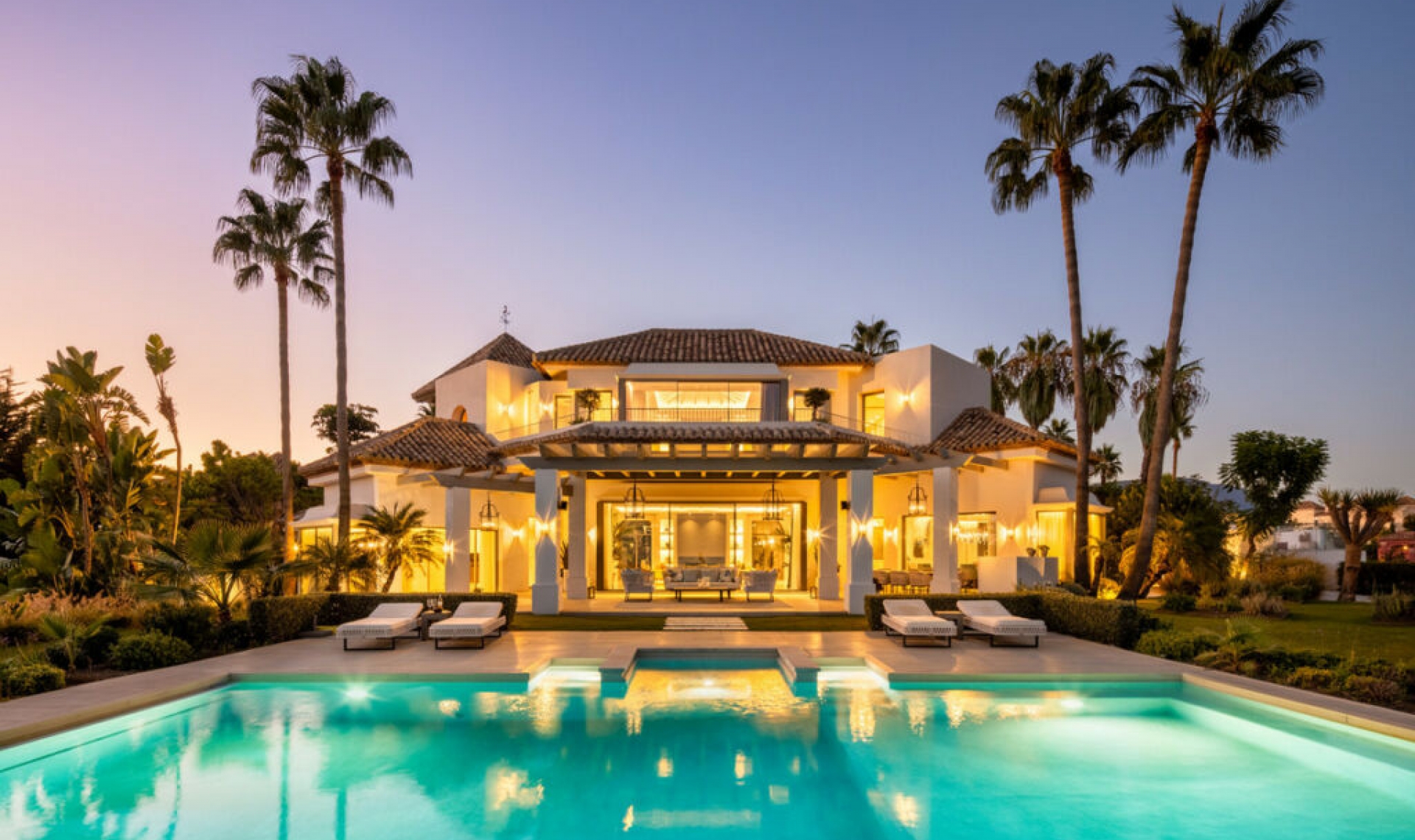 Resale - House -
Monte Halcones