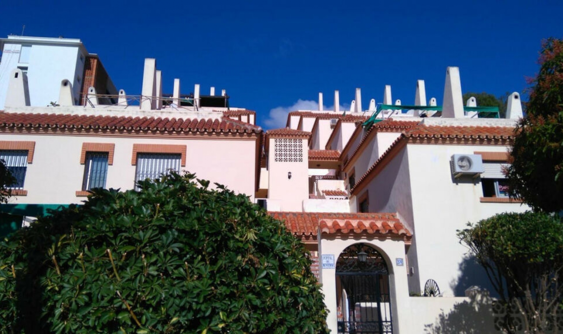 Resale - House -
Montemar