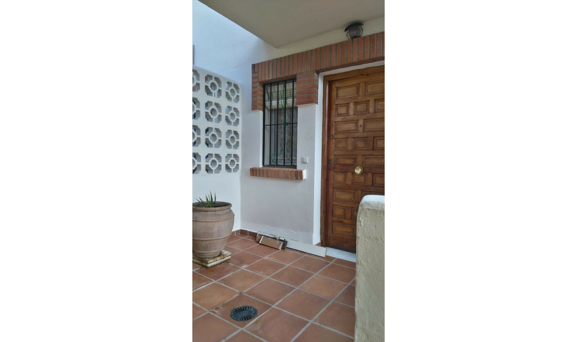 Resale - House -
Montemar
