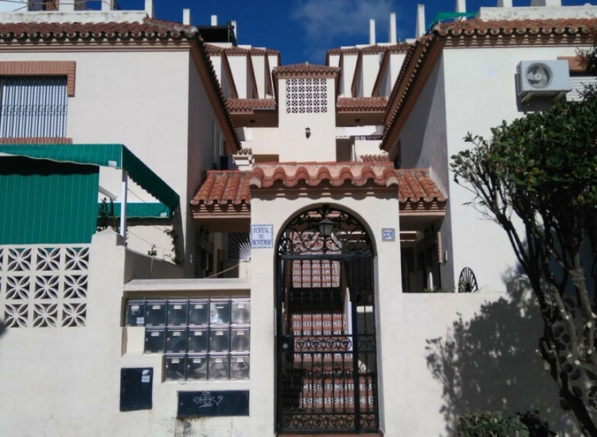 Resale - House -
Montemar