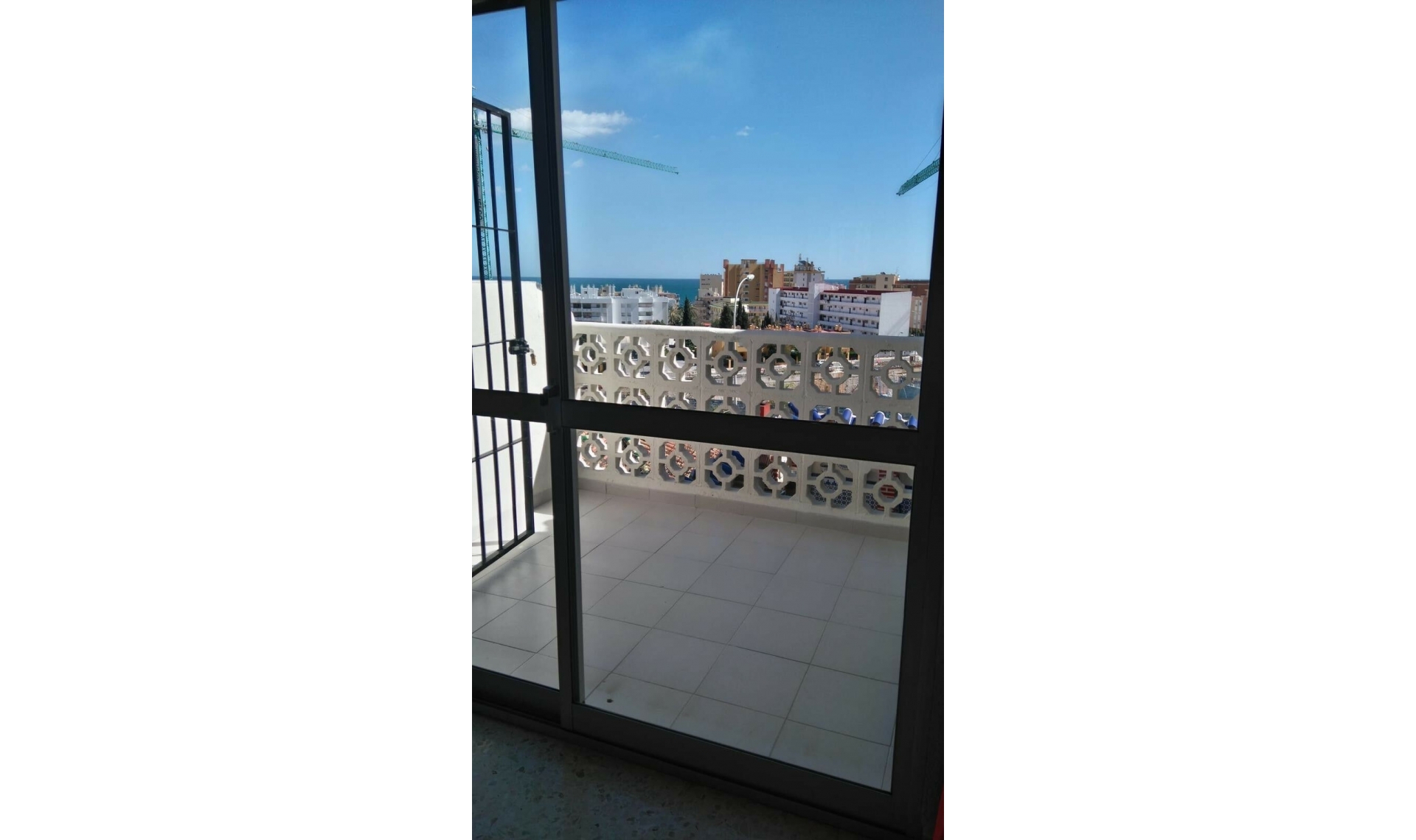 Resale - House -
Montemar