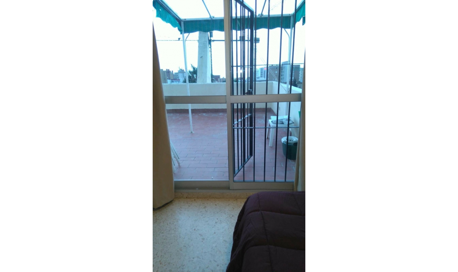 Resale - House -
Montemar