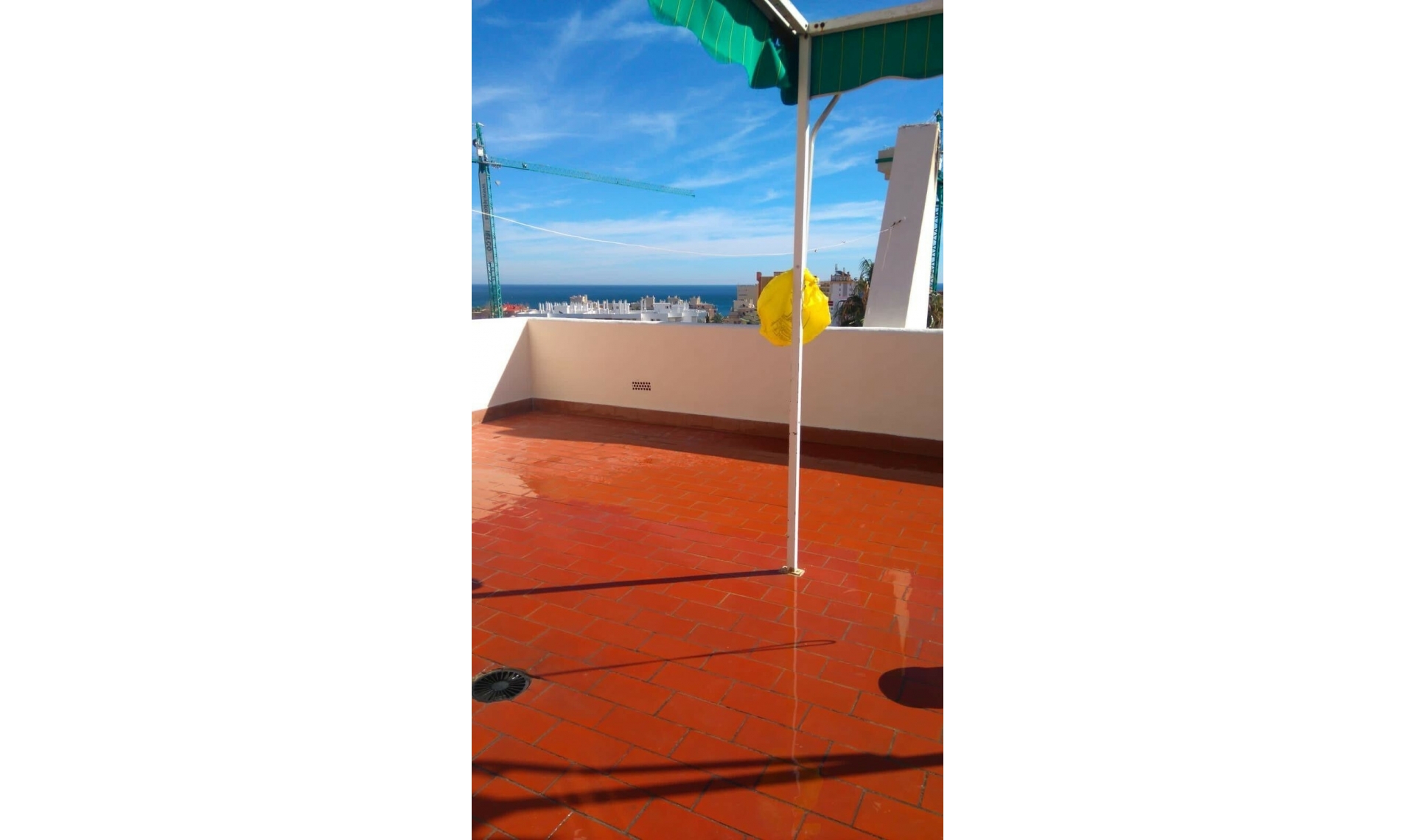 Resale - House -
Montemar