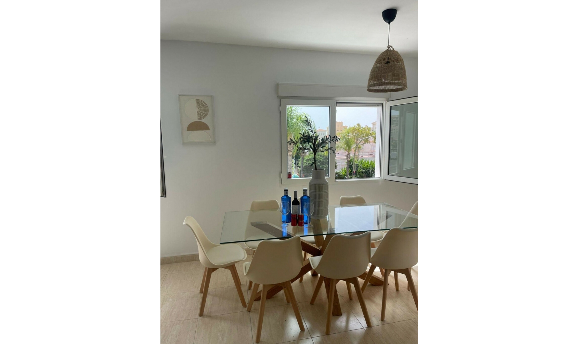 Resale - House -
Montemar