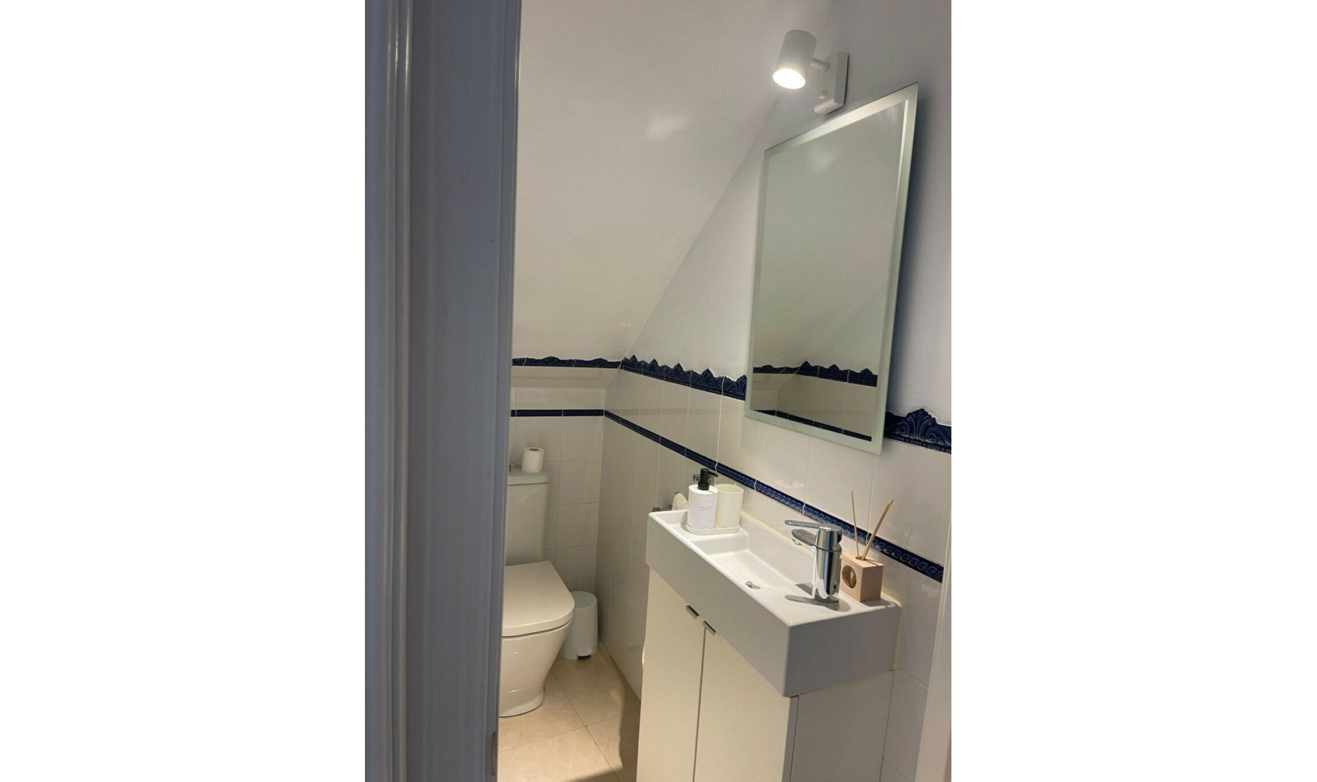 Resale - House -
Montemar