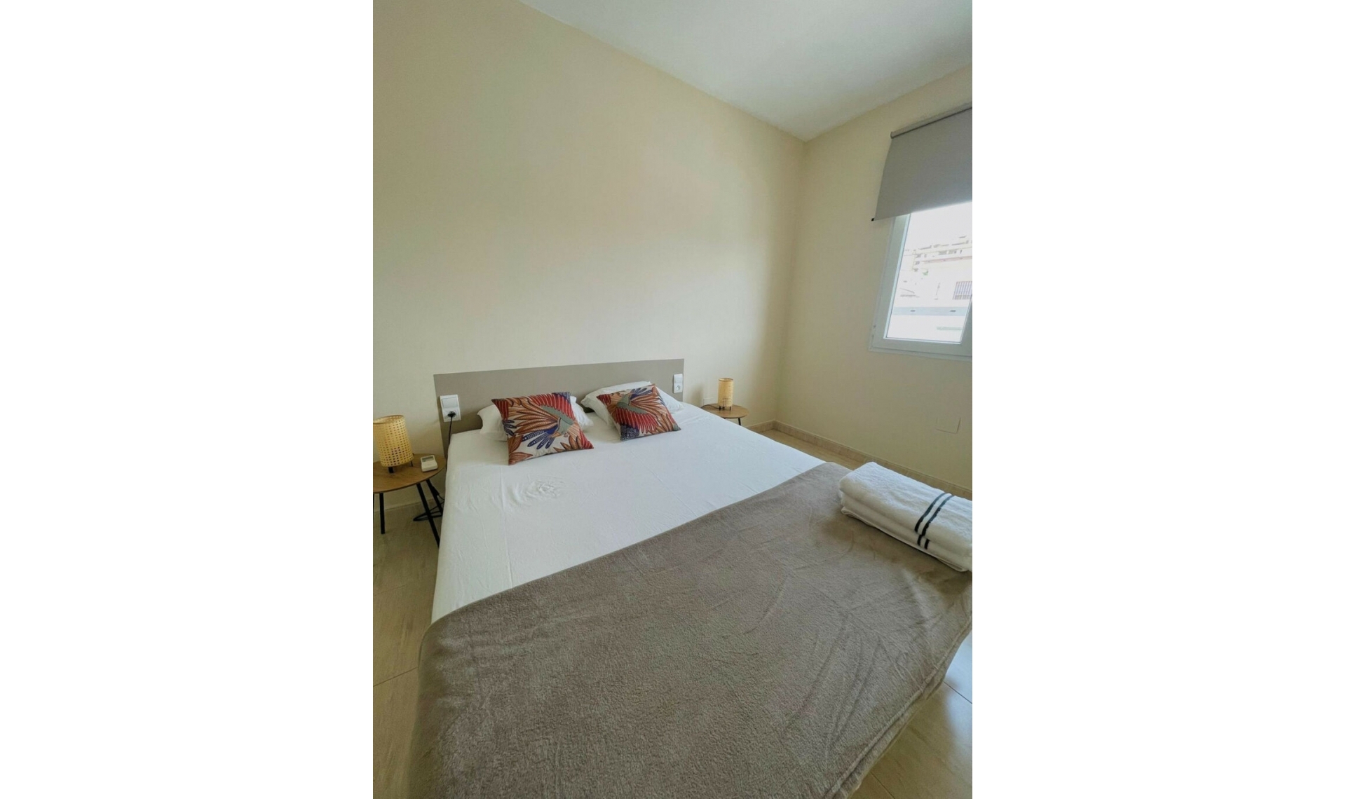 Resale - House -
Montemar