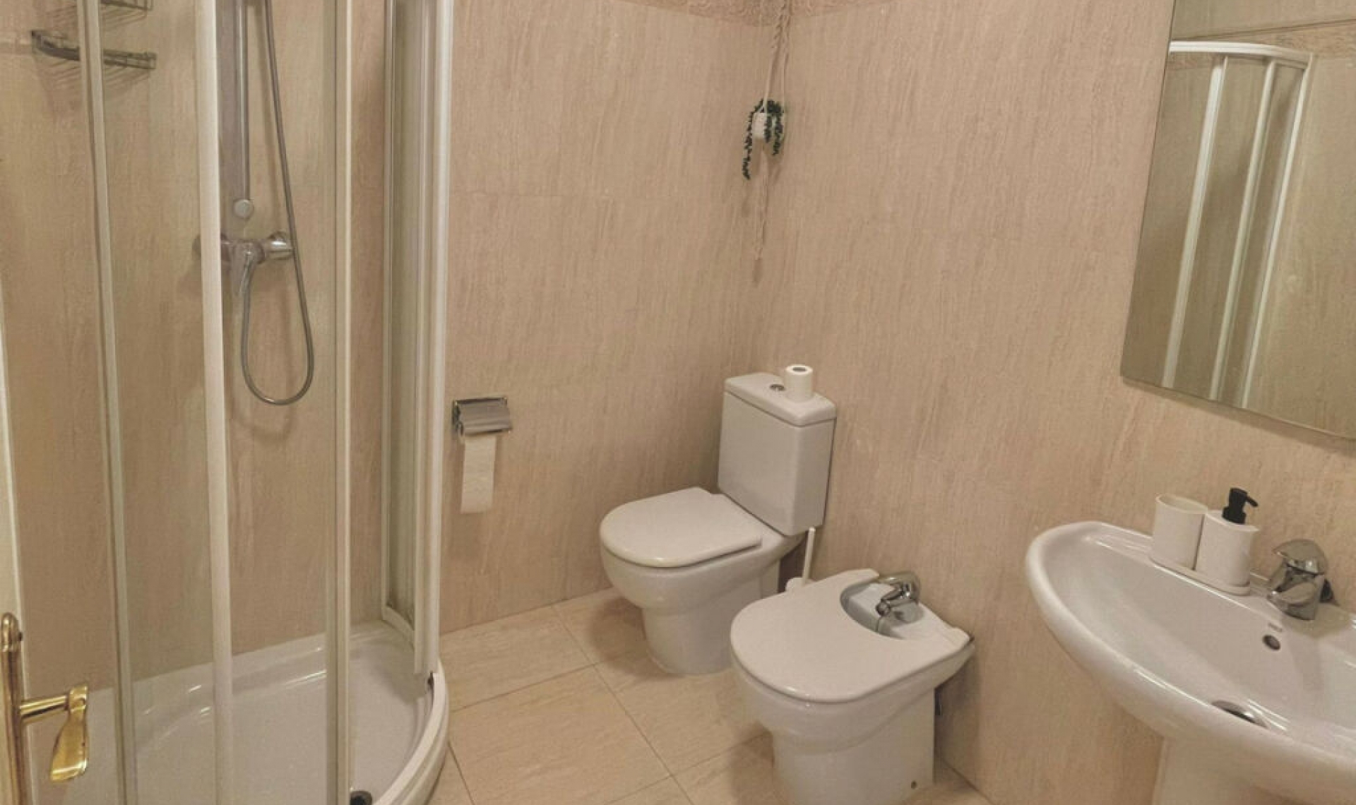 Resale - House -
Montemar