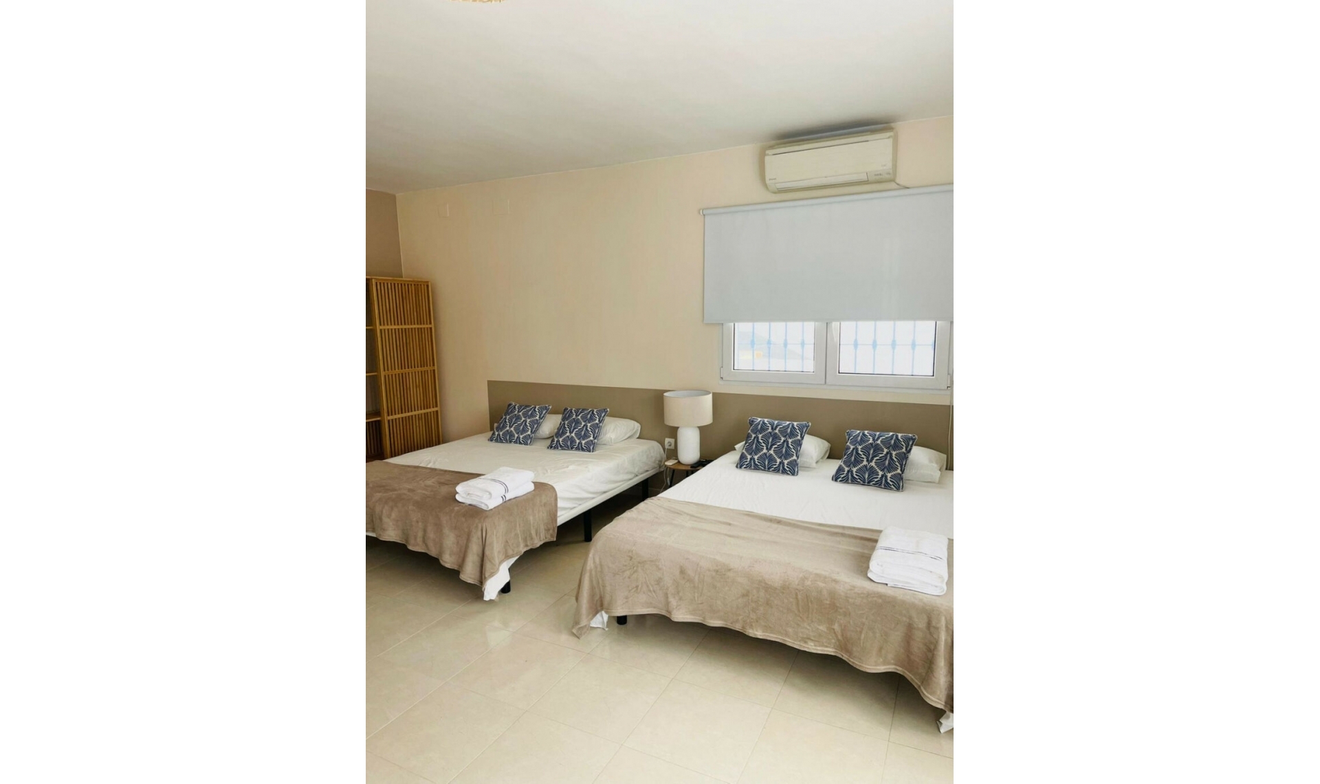 Resale - House -
Montemar