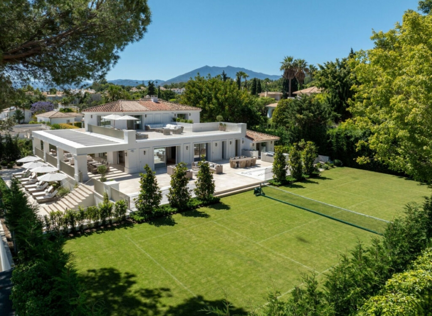 Resale - House -
Nagüeles