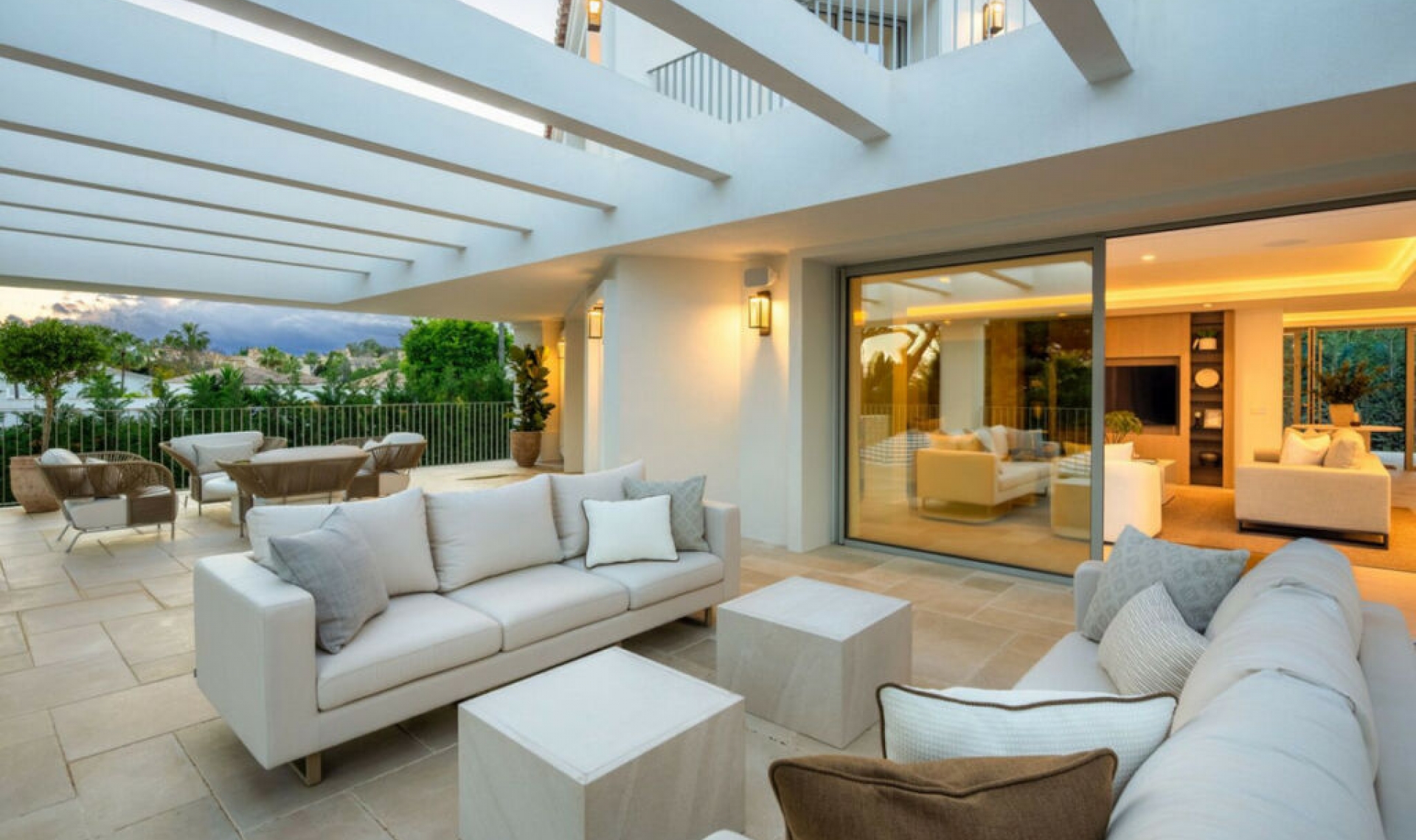 Resale - House -
Nagüeles