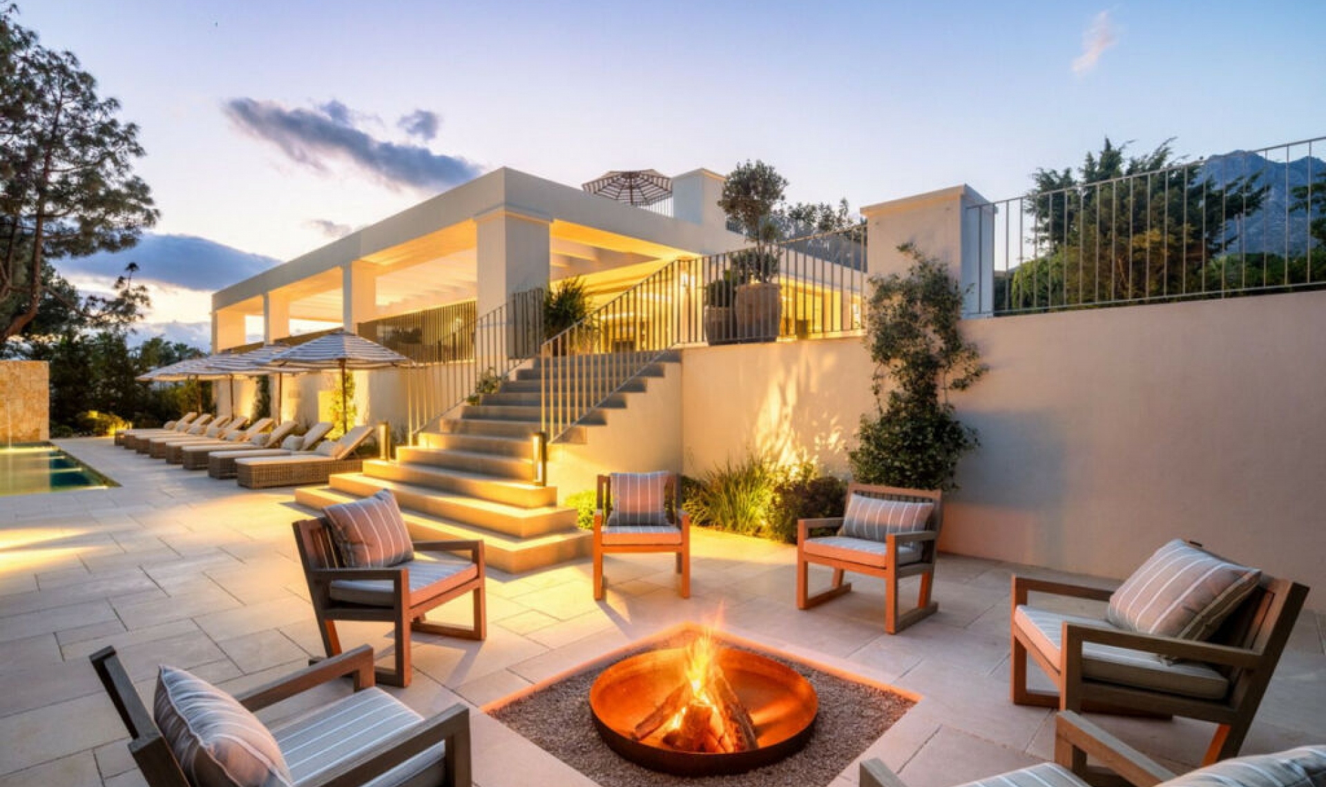 Resale - House -
Nagüeles