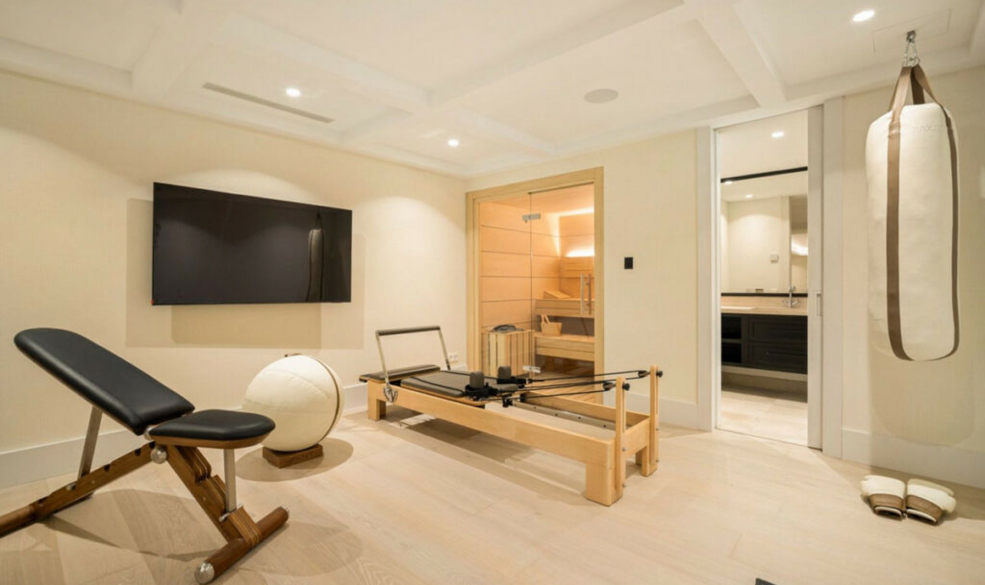 Resale - House -
Nagüeles