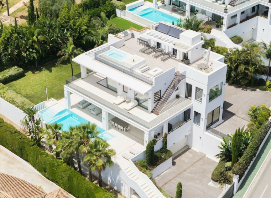 Resale - House -
Nagüeles