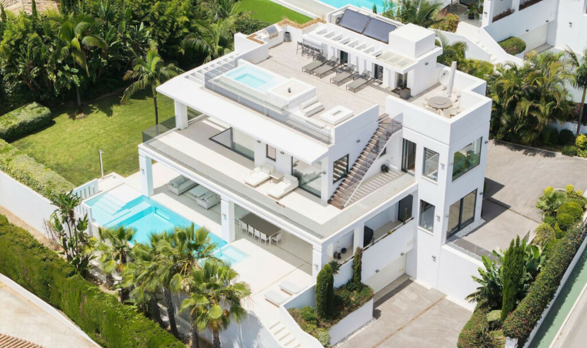 Resale - House -
Nagüeles