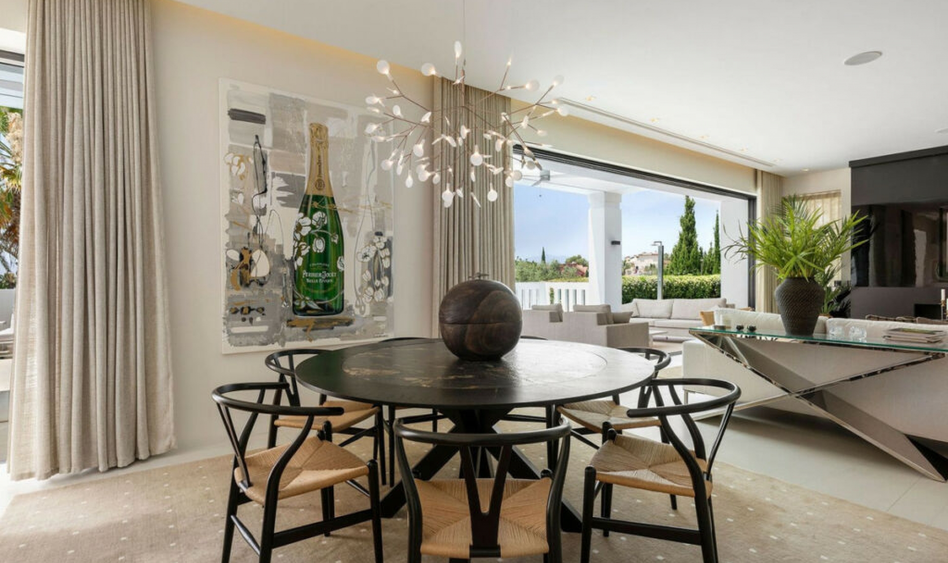 Resale - House -
Nagüeles