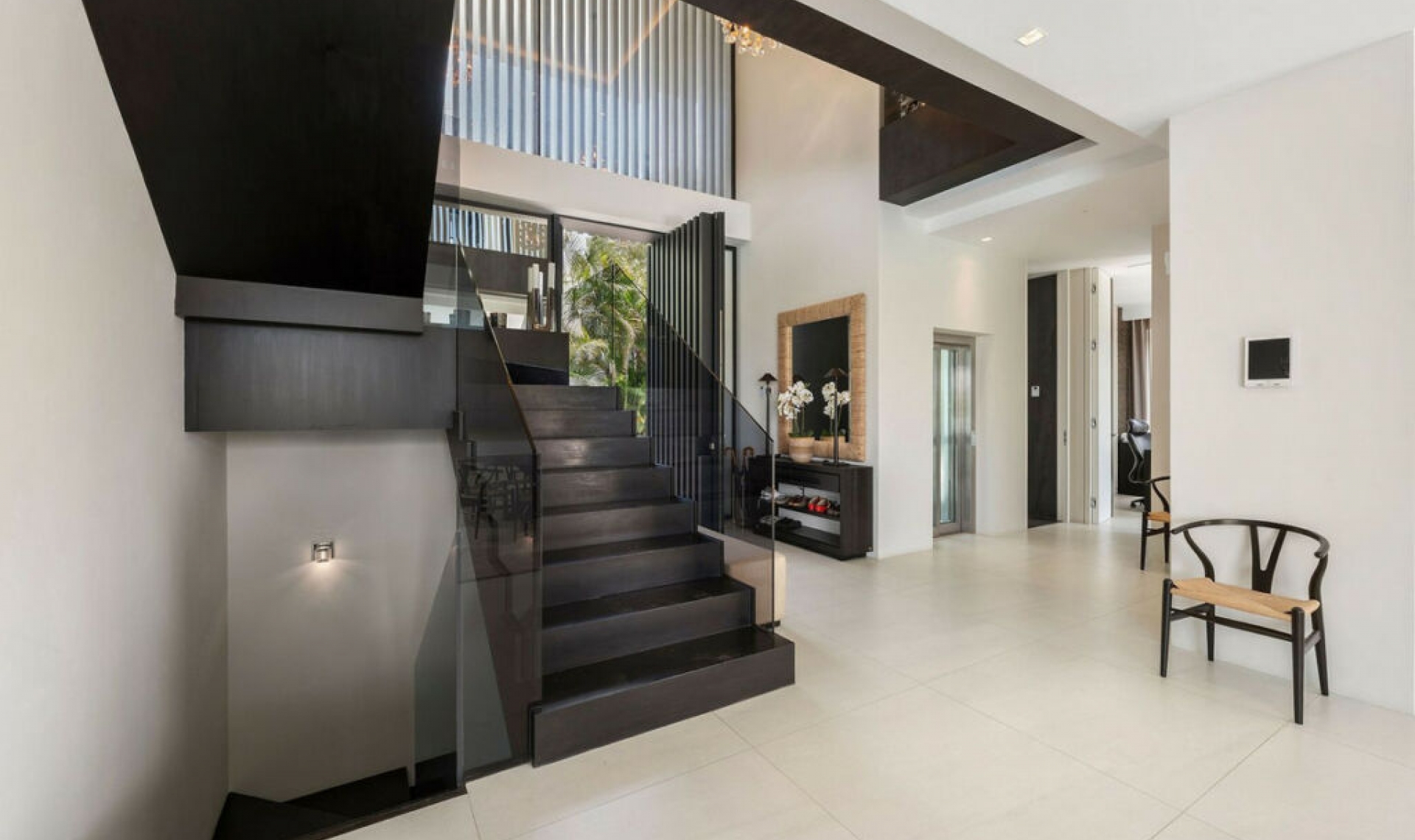 Resale - House -
Nagüeles