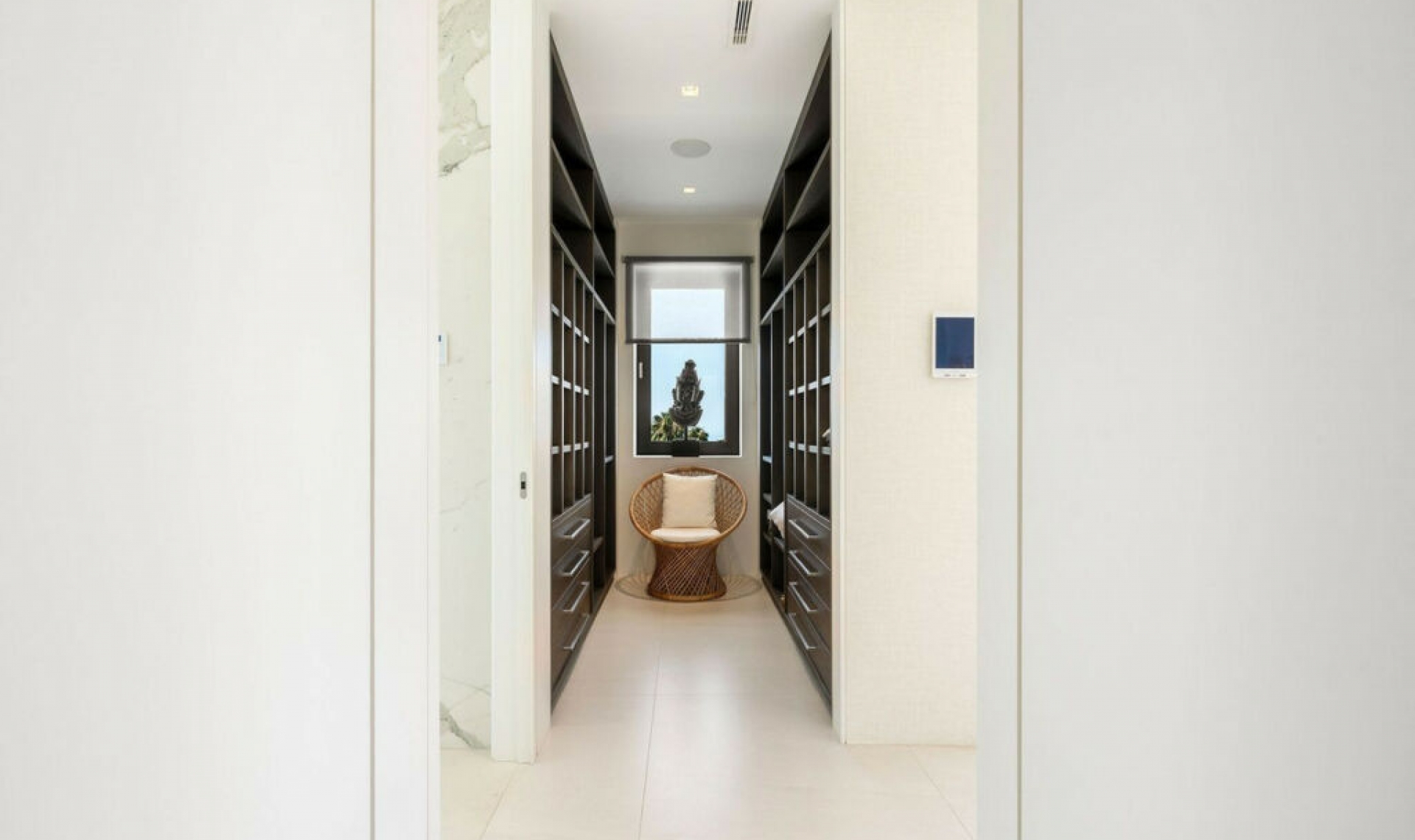 Resale - House -
Nagüeles