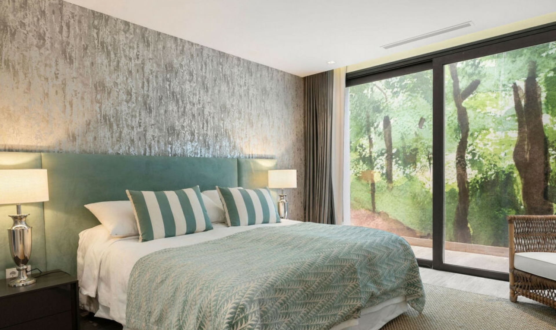 Resale - House -
Nagüeles