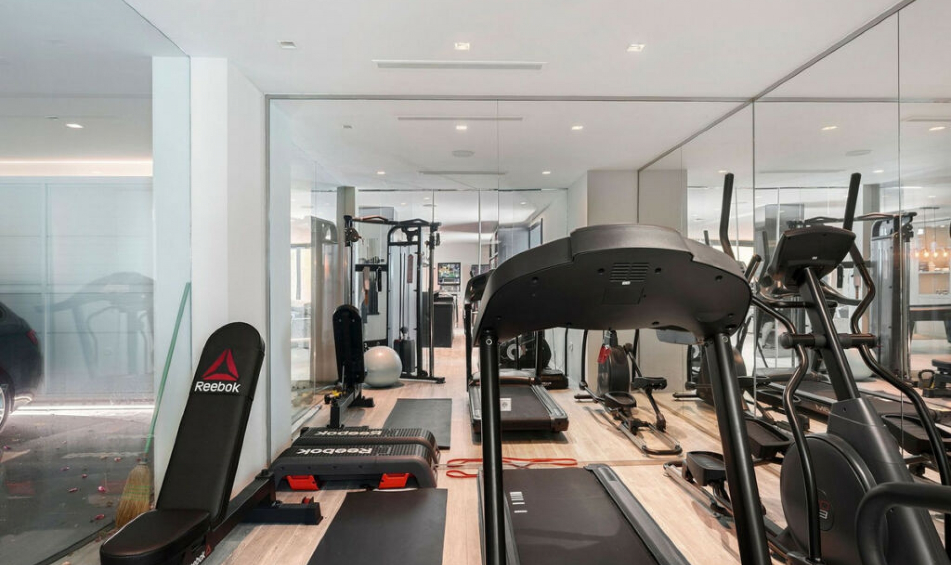 Resale - House -
Nagüeles