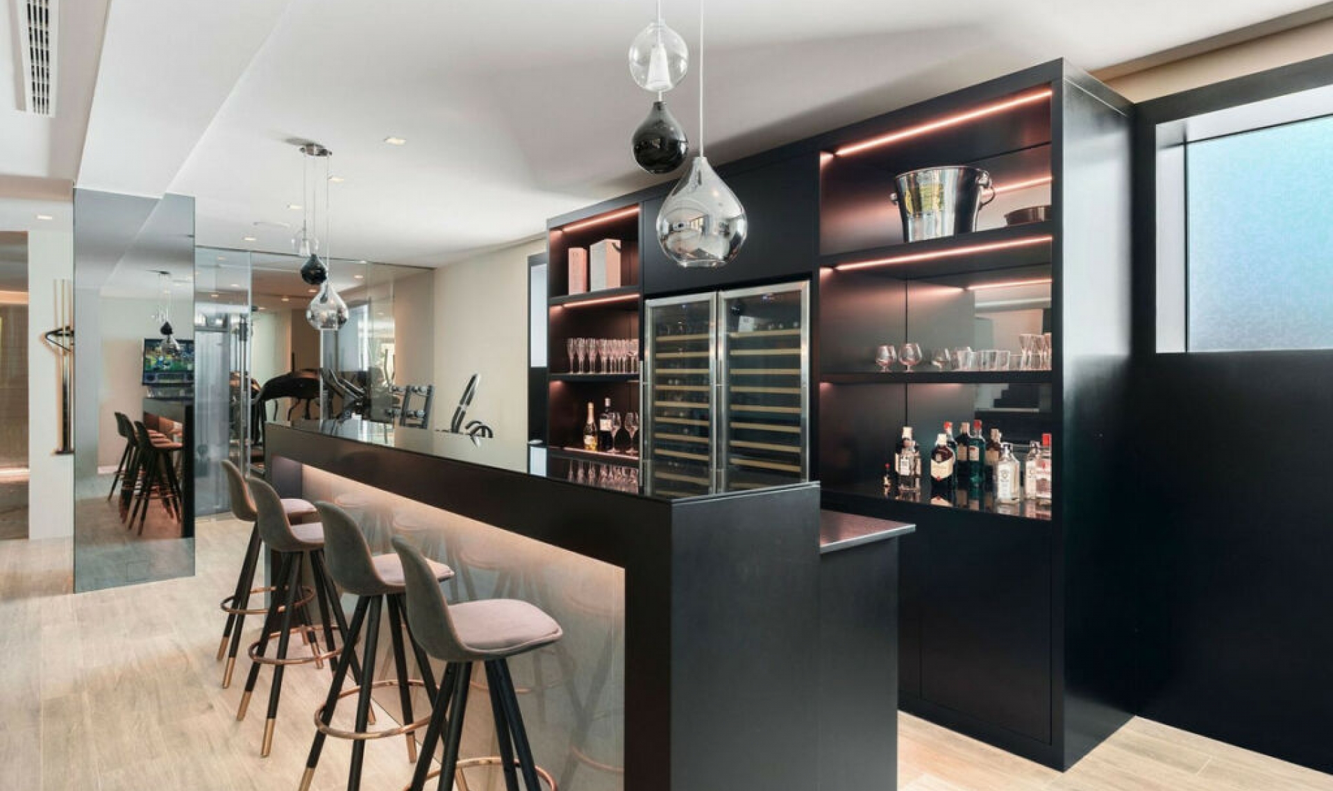 Resale - House -
Nagüeles