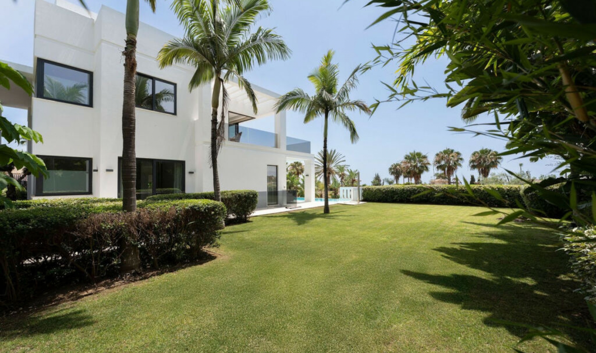 Resale - House -
Nagüeles