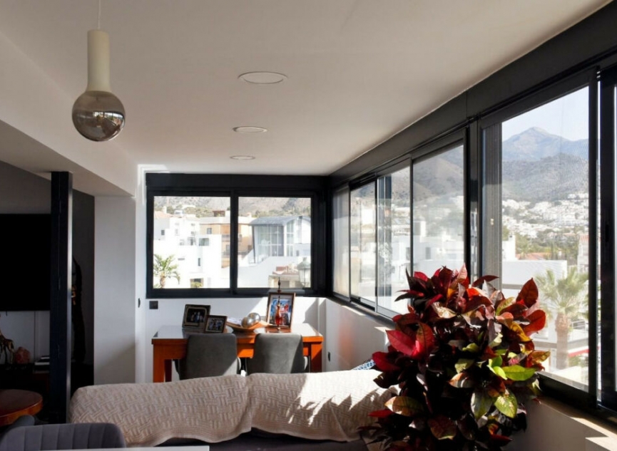 Resale - House -
Nerja