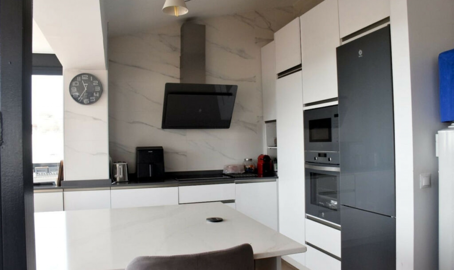 Resale - House -
Nerja