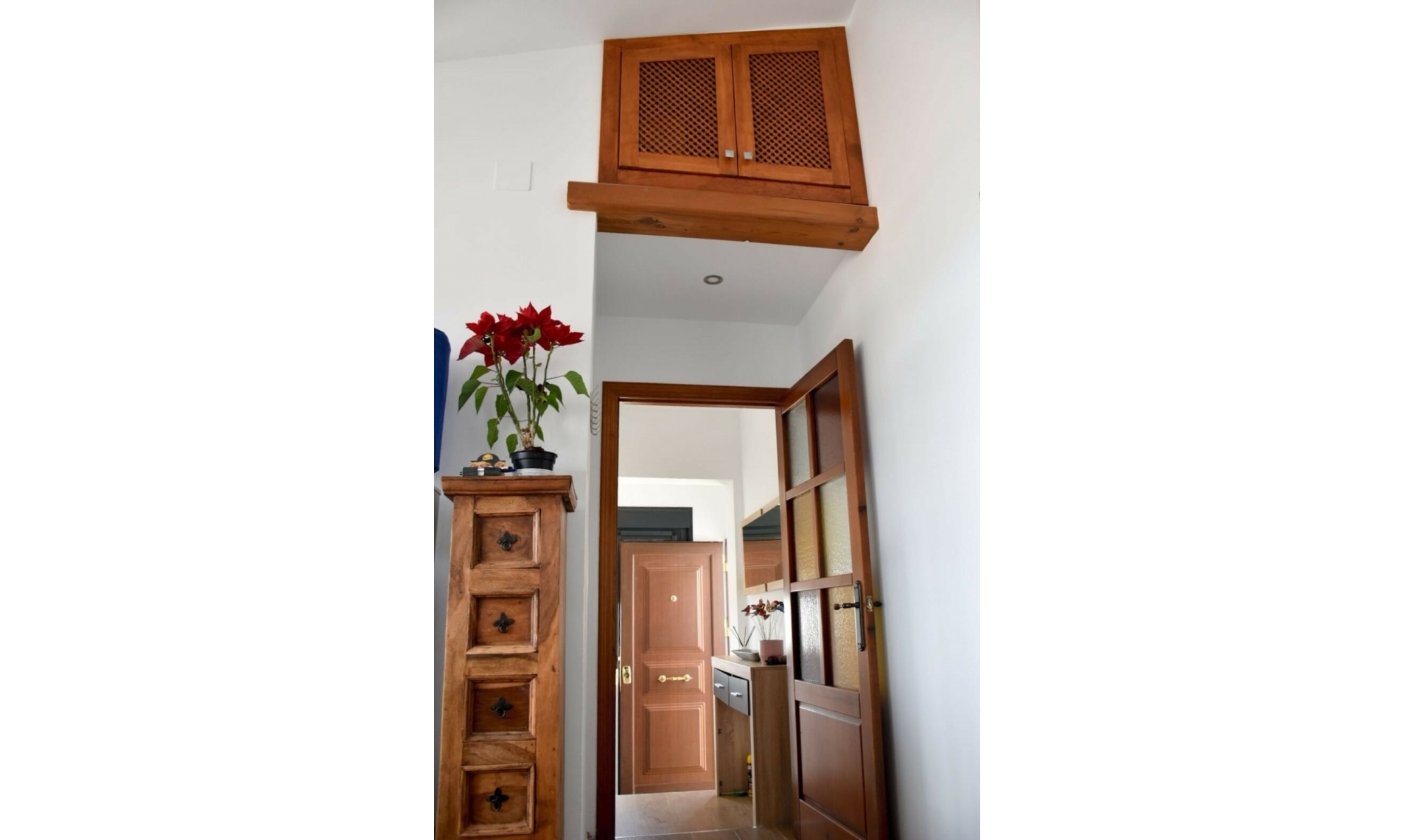 Resale - House -
Nerja