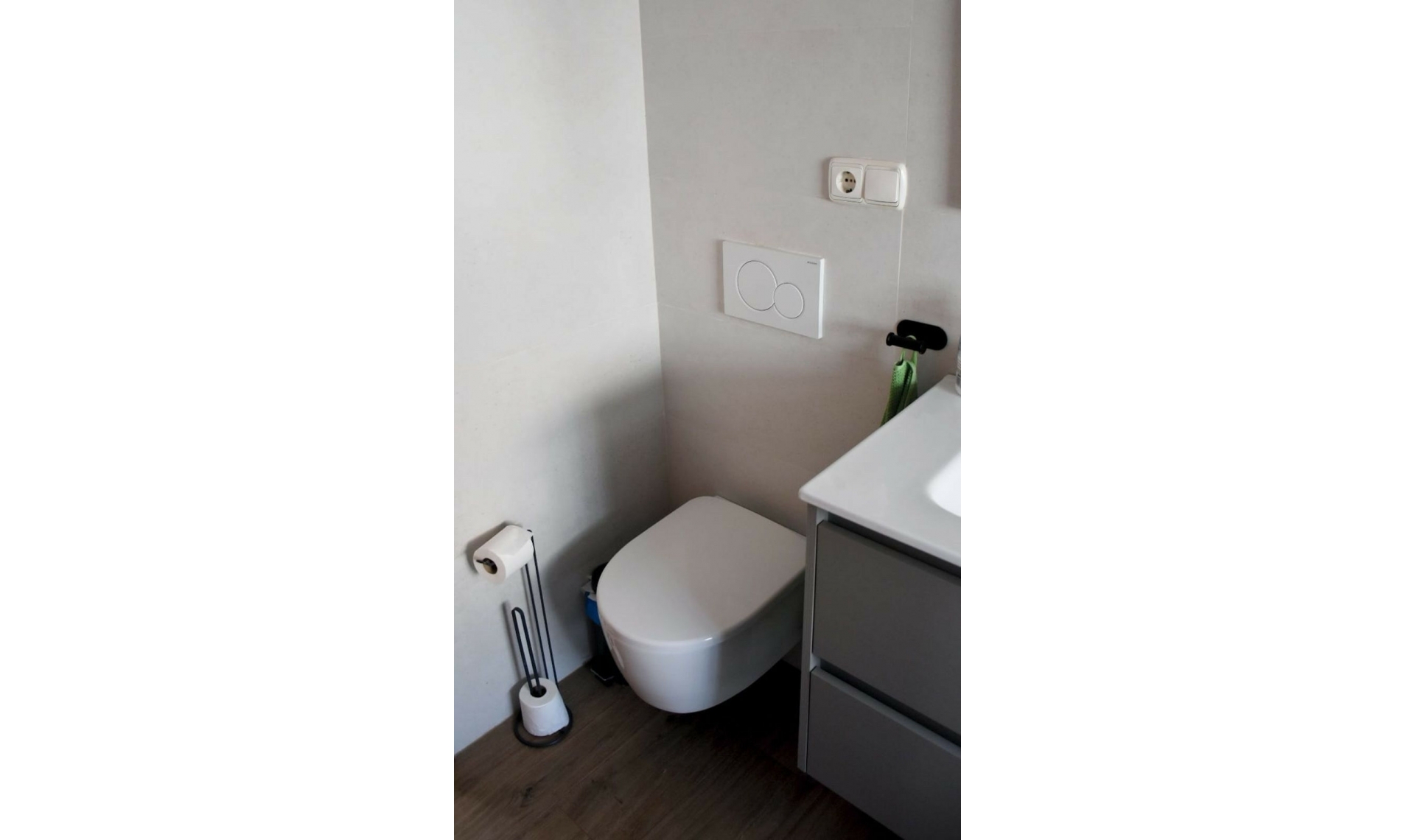 Resale - House -
Nerja