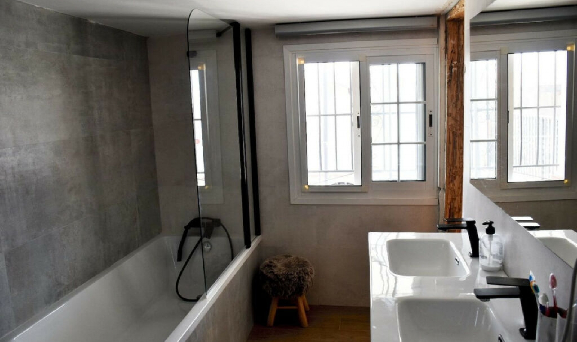 Resale - House -
Nerja