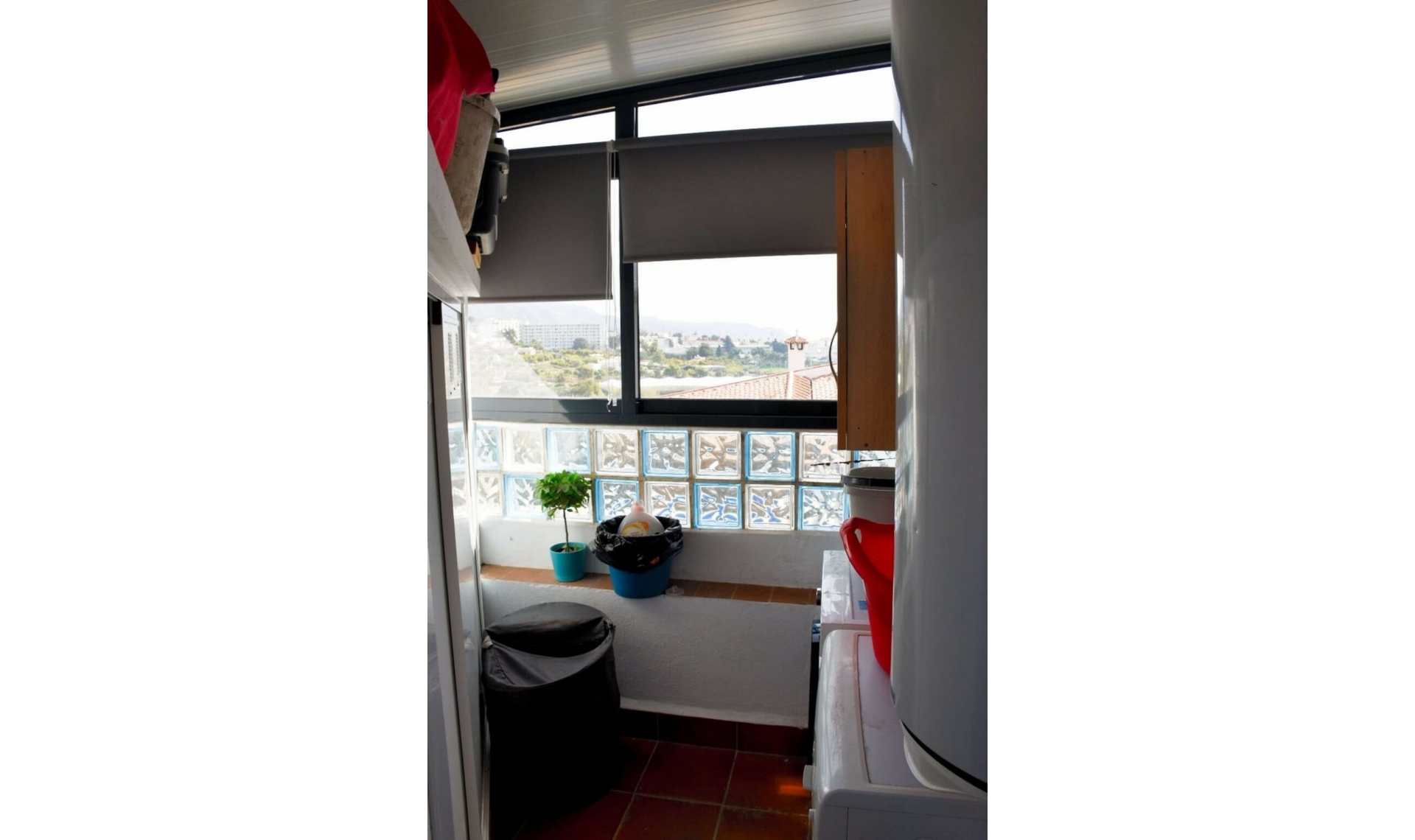 Resale - House -
Nerja