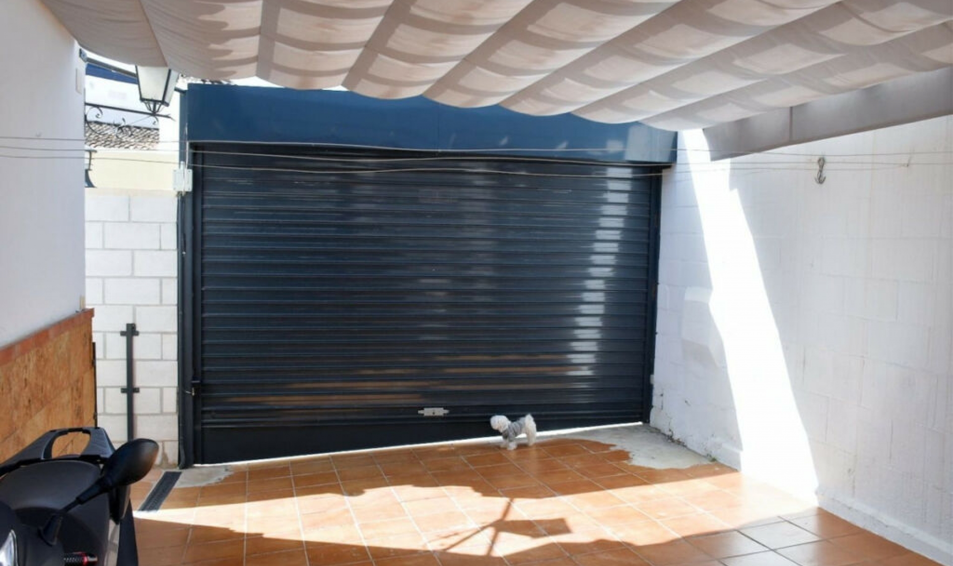 Resale - House -
Nerja