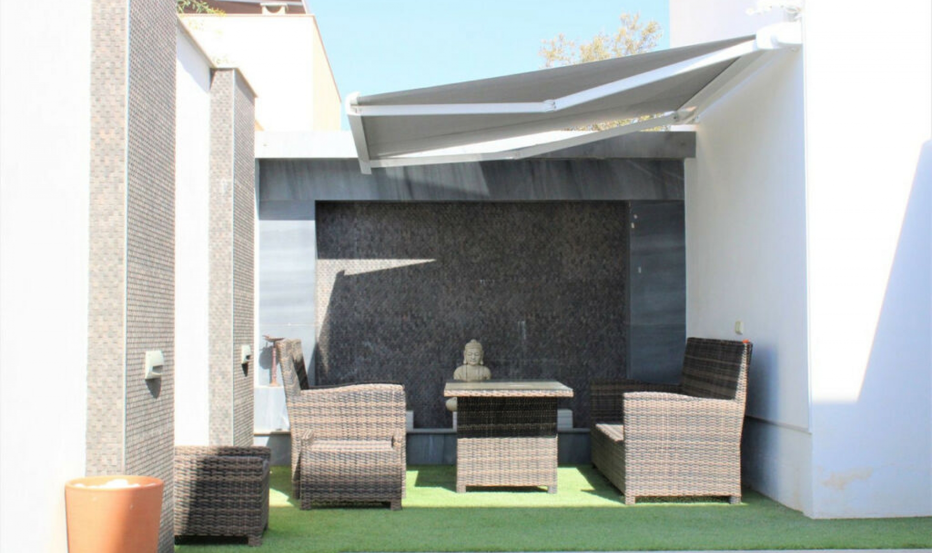 Resale - House -
Nerja