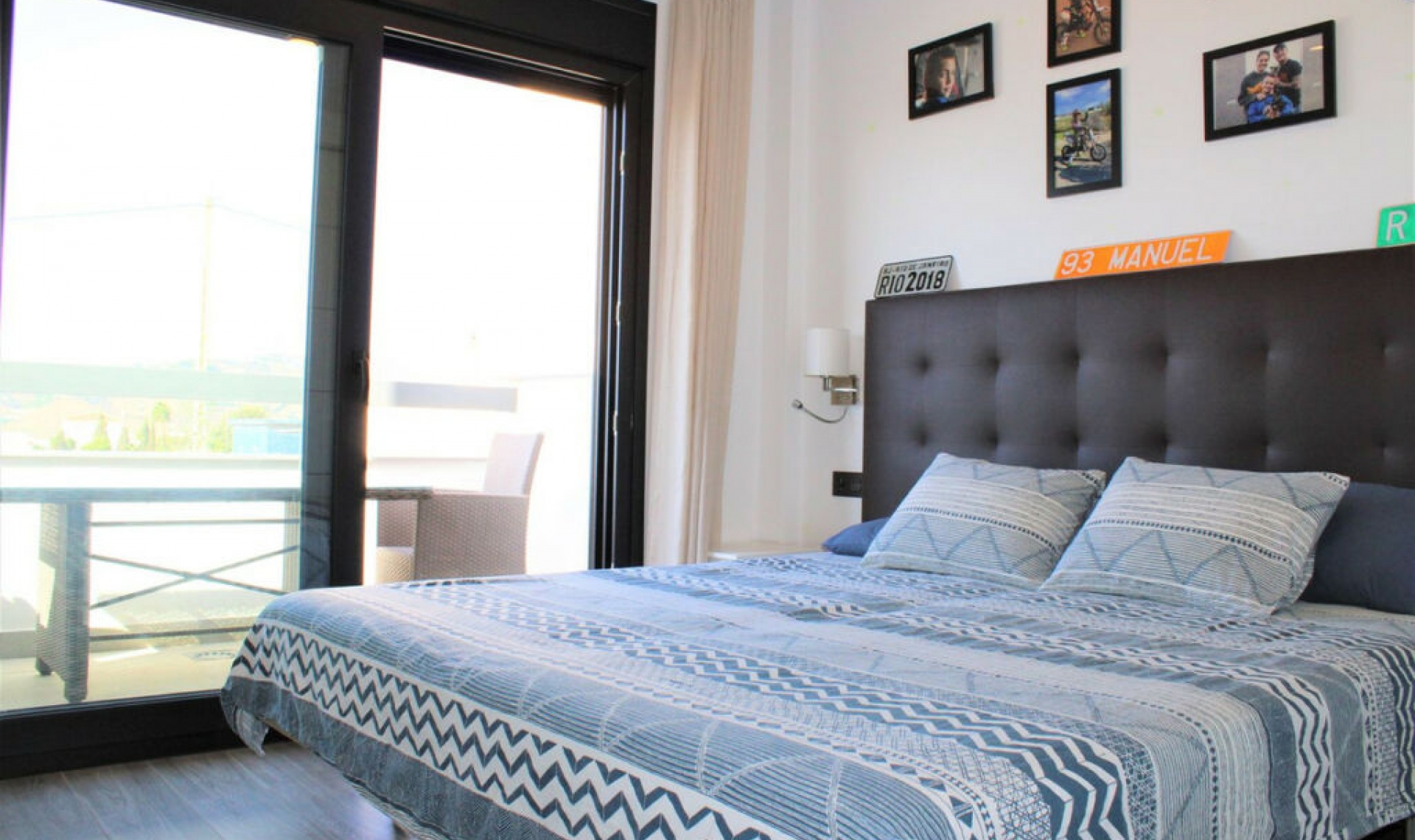 Resale - House -
Nerja