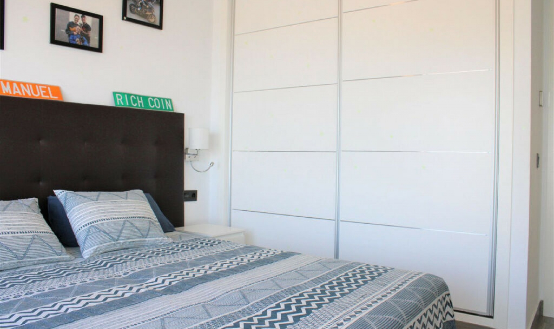 Resale - House -
Nerja