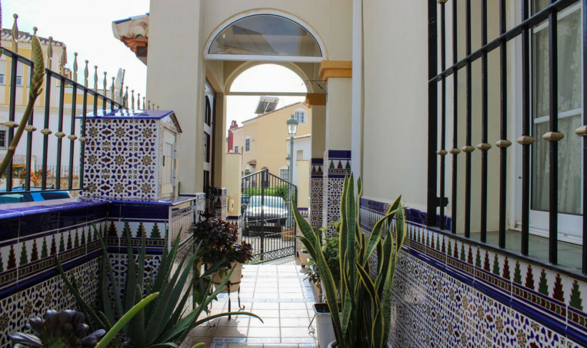 Resale - House -
Nerja