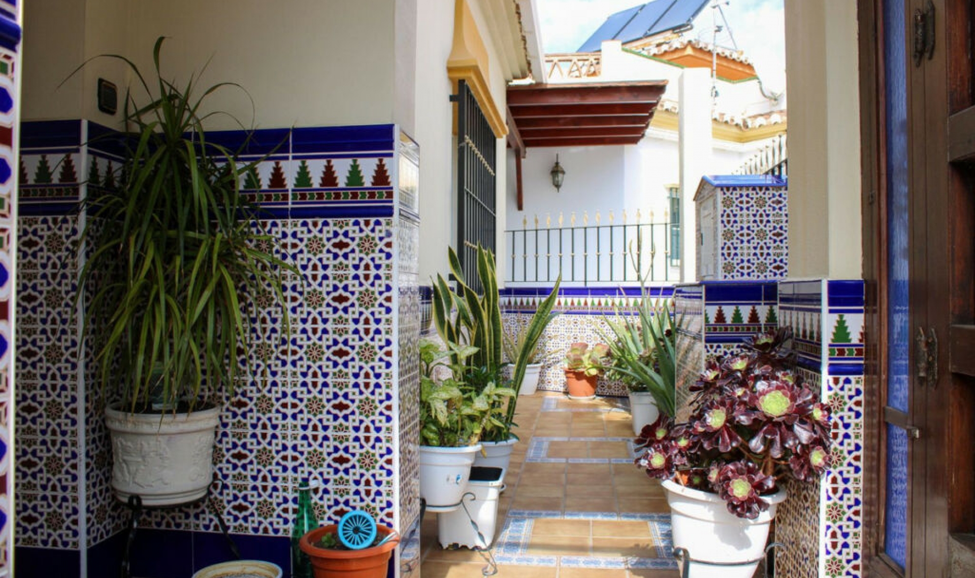 Resale - House -
Nerja