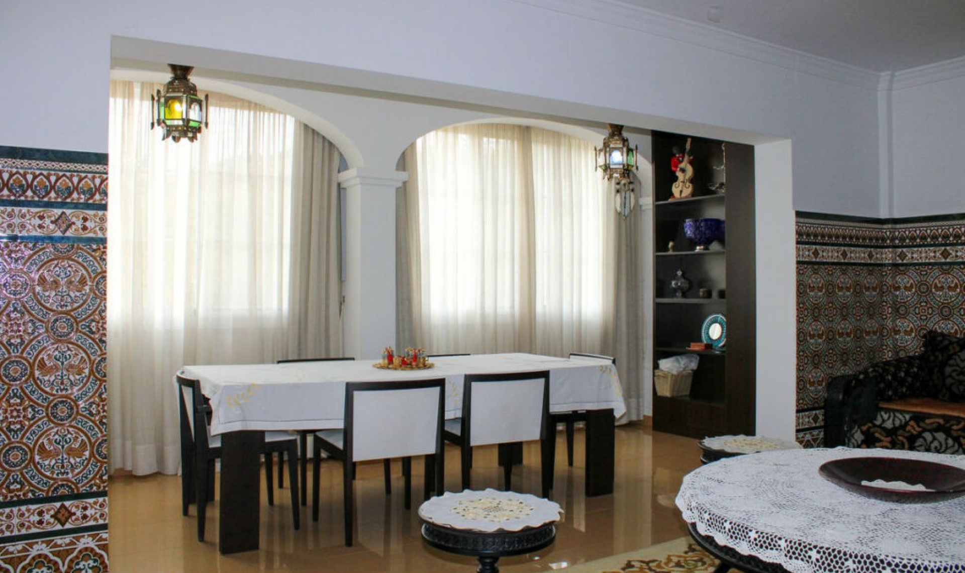 Resale - House -
Nerja