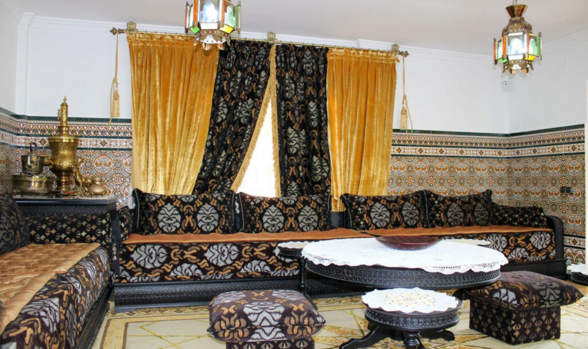 Resale - House -
Nerja