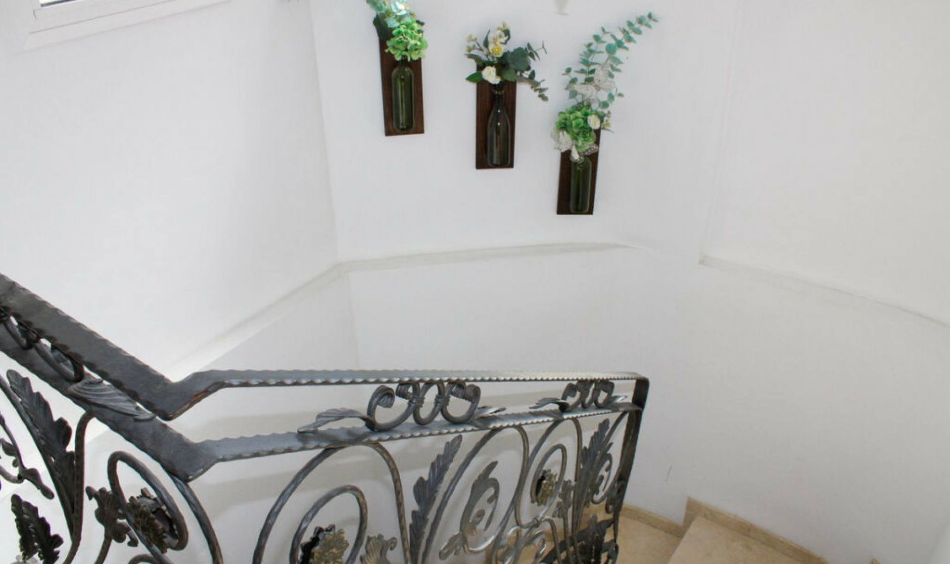 Resale - House -
Nerja