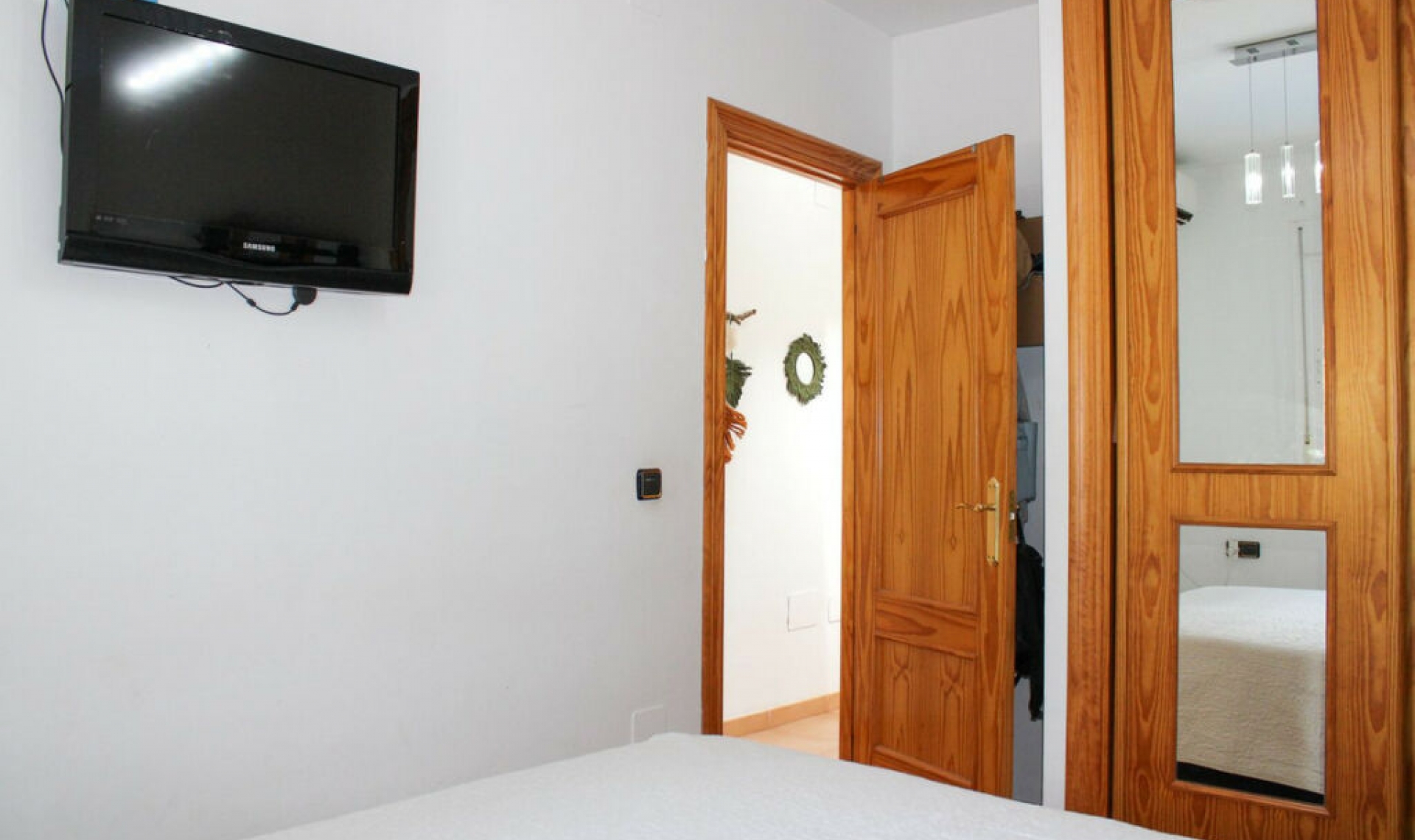 Resale - House -
Nerja