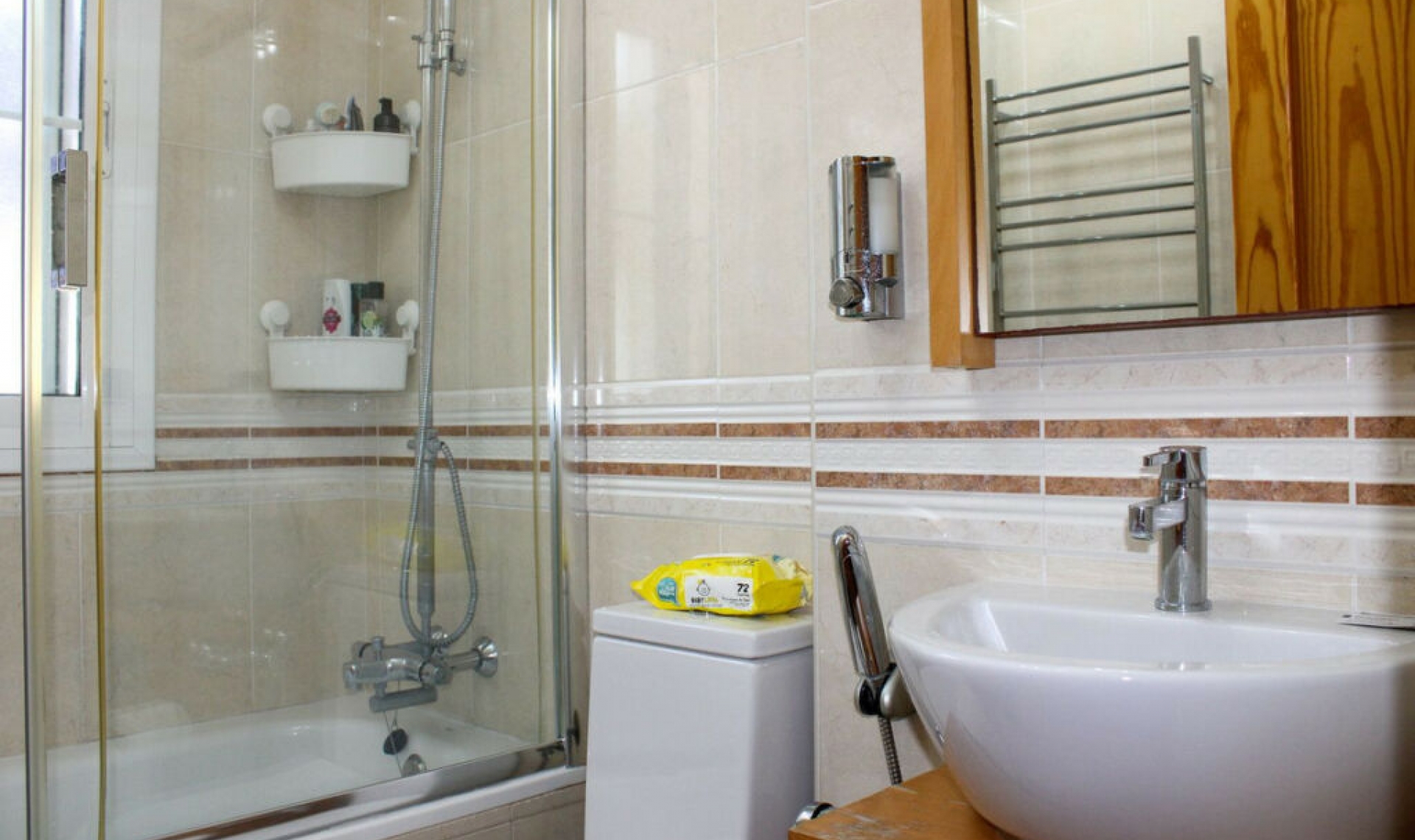 Resale - House -
Nerja